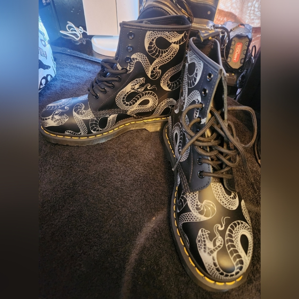 Dr Martens New Size 7